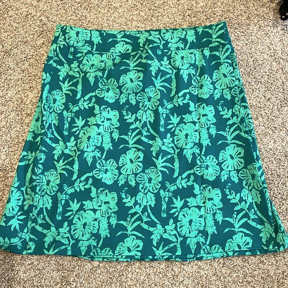 Rip Skirt- Green Aloha, Size Smalll, 19” waist to hem.